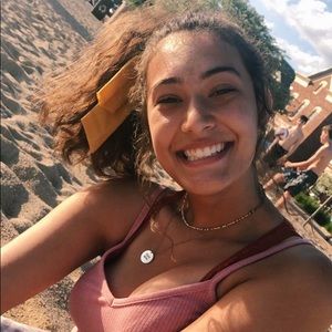 Meet your Posher, Madi